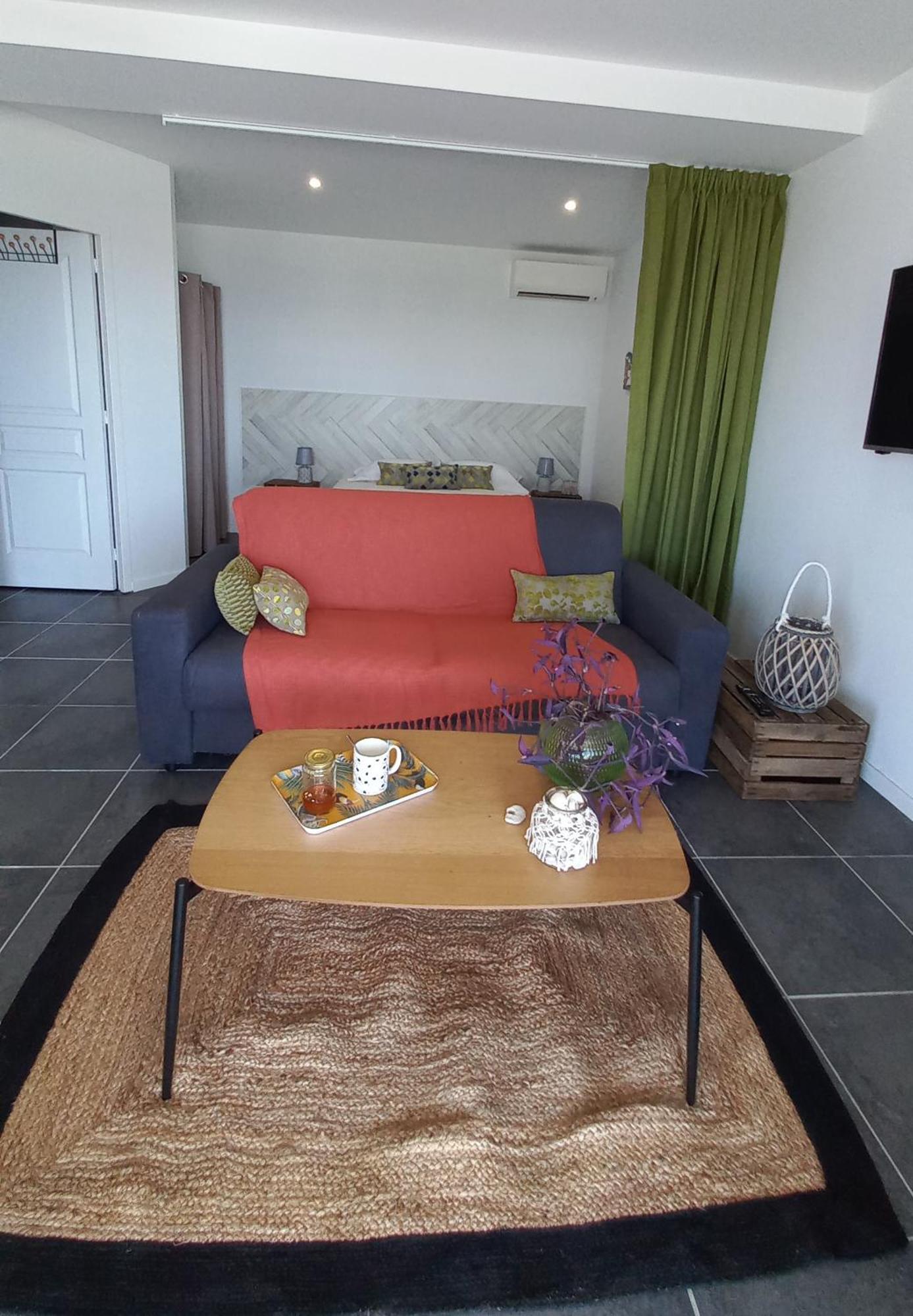 Logements Vue Mer Acces Piscine En Guadeloupe Bouillante Exterior photo