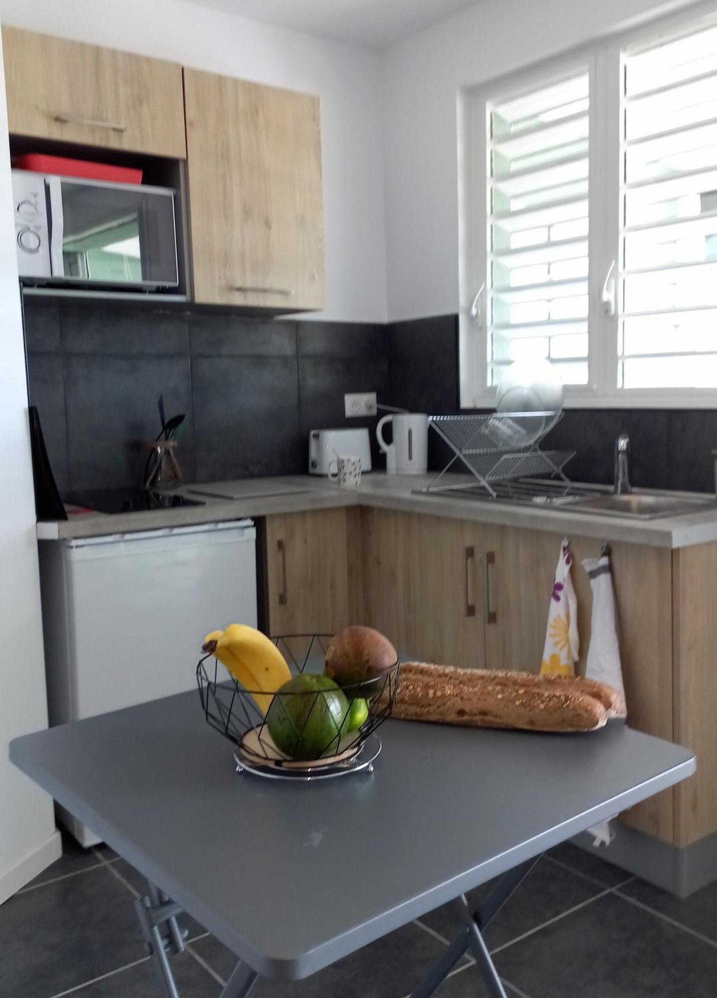 Logements Vue Mer Acces Piscine En Guadeloupe Bouillante Exterior photo